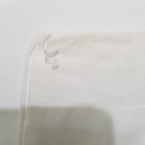 Bebe Brand Pencil Skirt White, Size 2 - Picture 13 of 16